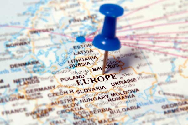 朱民：将人民币打造成强货币，对中国和世界都至关重要